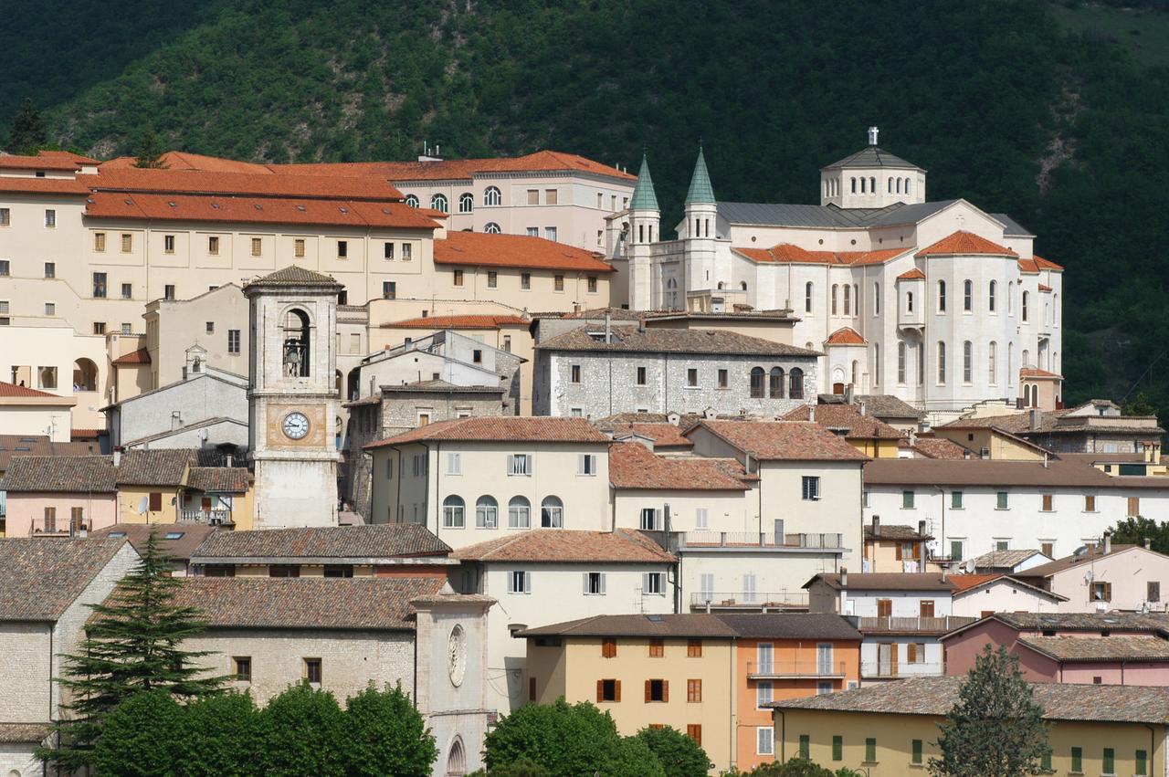 Palazzo Sassatelli Frühstückspension *